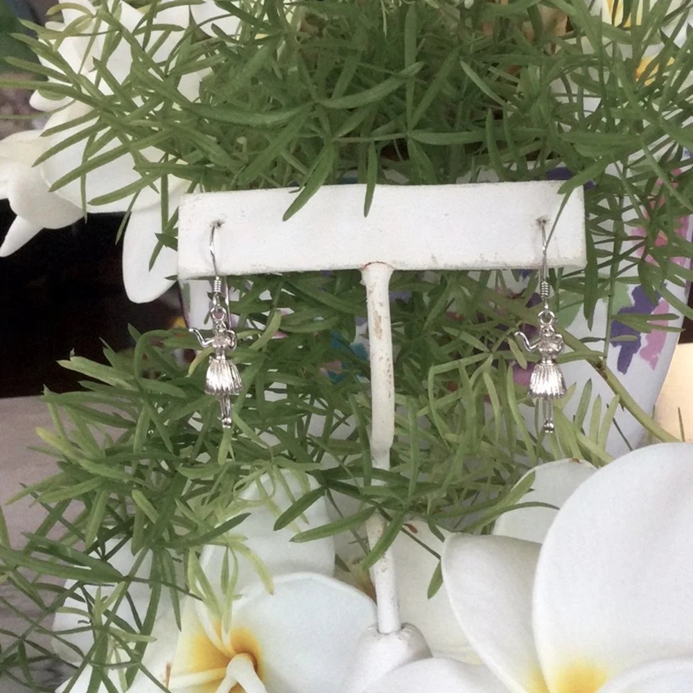 Sterling Silvers Hula Girls dance 💃 3D earrings dangling 💃💃 - Picture 3 of 3